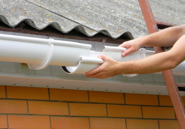 Gutter Hanging in Newport News